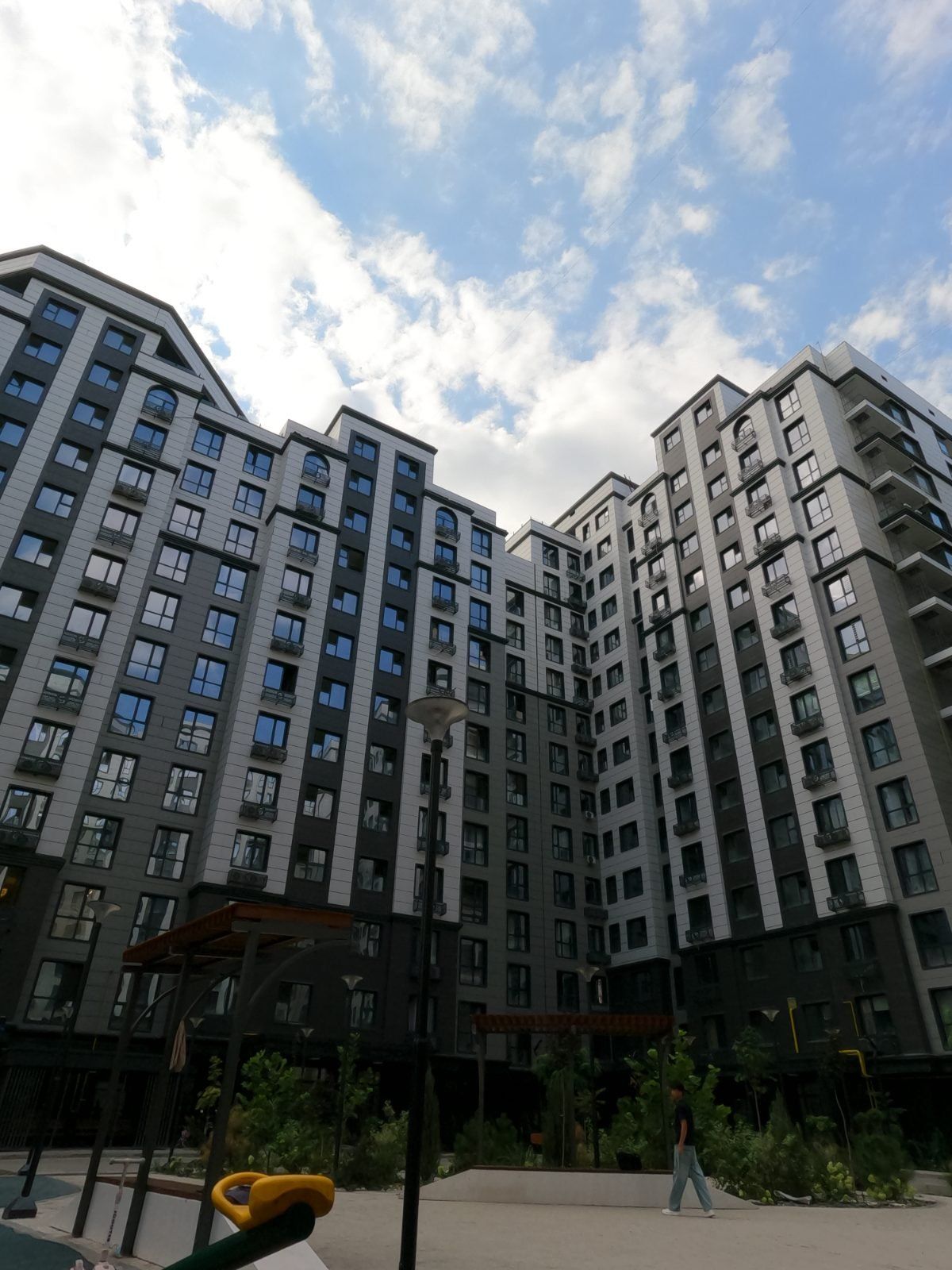 3-комнатная квартира 107м2 в ЖК «Capstroy City» — мкр. Асанбай